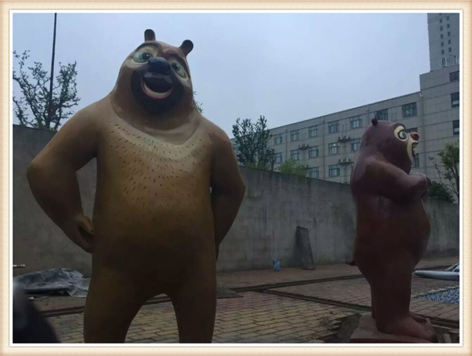 熊大熊二雕塑
